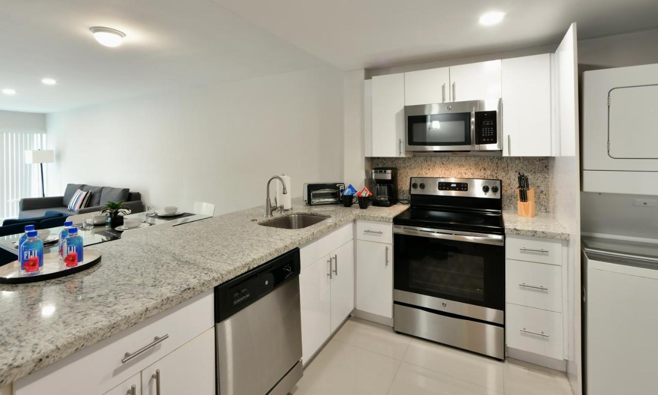 Designer River View Apartment